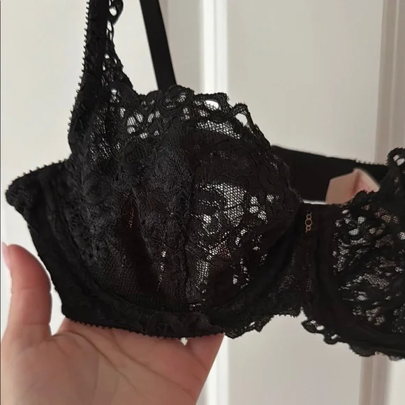 VS Bra Bundle - Picture 3 of 12